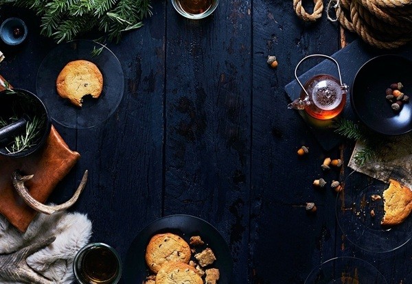 負(fù)責(zé)此項(xiàng)研究的伊利諾伊大學(xué)材料與工程學(xué)教授保羅·布勞恩說(shuō)，由于小型化儲(chǔ)能技術(shù)一直以來(lái)都是一個(gè)難題，微型設(shè)備通常都由片外電池或電源提供能源。其難點(diǎn)主要在于3D電極，這種電極十分復(fù)雜，在普通電池上實(shí)現(xiàn)的難